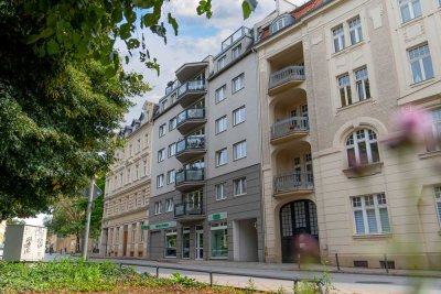 Wohntraum im Dach, schicker Neubau mit Aufzug, EBK, Dachterrasse mit Weitblick, Stellplatz, etc.