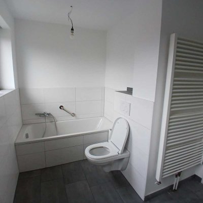 Erstbezug: Helle 4-Zimmer Dachgeschosswohnung in Willich mit Terrasse