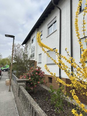 Freundliche 2,5-Zimmer-Wohnung mit Balkon in Rodgau