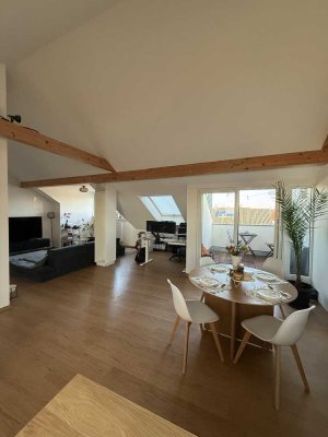 Exklusive Loftwohnung (87 m²) mit neuer Designküche & Loggia