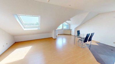 Aachen-Brand: Sanierungsbedürftiges Appartement im Dachgeschoss eines soliden Hauses -mit Stellplatz
