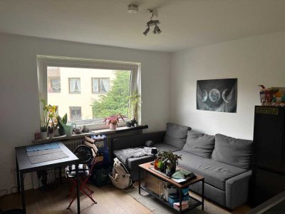 Klein, aber fein - schöne 1,5 Zimmer im Hinterhaus