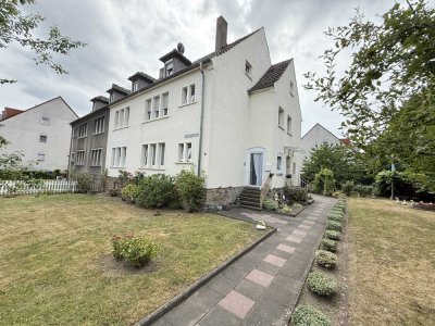 Großzügige Doppelhaushälfte mit drei Wohneinheiten in Ahlen