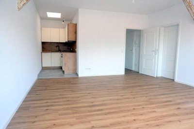 Bezugsfreie neu sanierte 2 Zimmer Wohnung im Zentrum von Leipzig