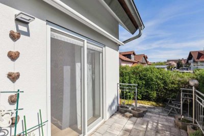 Nahezu neuwertige 5,5 Zimmer Eigentumswohnung mit Garten und Doppelcarport in 96114 Köttmannsdorf
