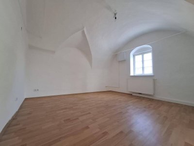 WOHNEN IN STEYRDORF - GEPFLEGTE WOHNUNG IM 1. OG