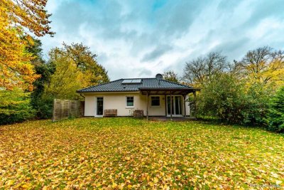 Energieeffizienter KfW-70-Bungalow mit großzügigem Grundstück in zentraler Lage