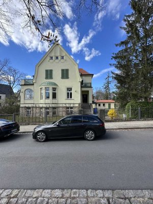 Erstbezug nach Sanierung  in Jugendstil-Stadtvilla mit Terrasse: Exklusive 3-Raum-Souterrain-Wohnung