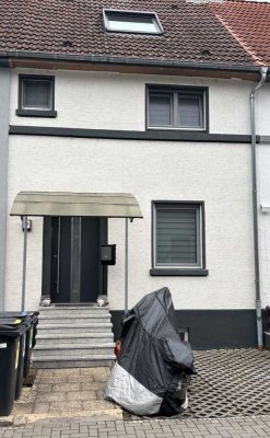 Geräumiges und modernisiertes 4-Zimmer-Haus mit gehobener Innenausstattung in Mainz-Kostheim