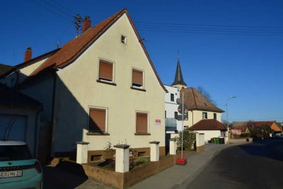 8-Zimmer Einfamilienhaus in Kuhardt mit Garten
