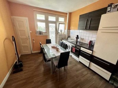 Zu vermieten: Voll möblierte 2-Zimmer-Wohnung mit EBK in guter Lage in Essen Holsterhausen