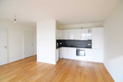 Wohnglück in Teltow: Terrassenwohnung mit toller Komfort-Ausstattung und Tiefgaragenstellplatz!
