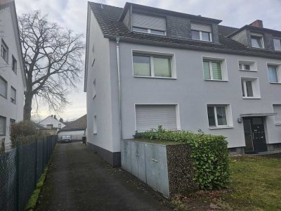 Schöne 80 qm helle DG-Wohnung sehr zentral in Grengel