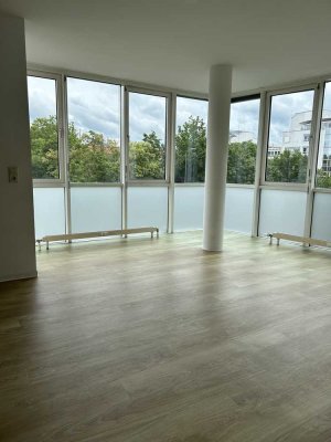 !!Ihre neue Wohnung!! m. Wintergarten und Einbauküche in Erfurt