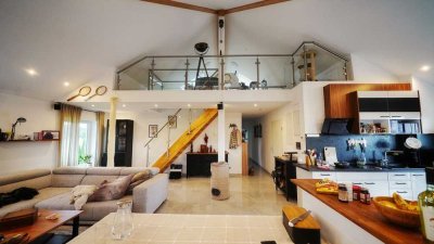 Charakter trifft Komfort: Neuwertiges Mehrfamilienhaus mit verstecktem Potenzial in idyllischer Lage