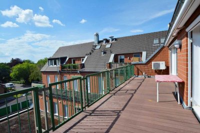 Über den Dächern von Bockum – großzügig und barrierearm: 3 Zimmer-Penthouse- WE mit gr. Sonnenbalkon