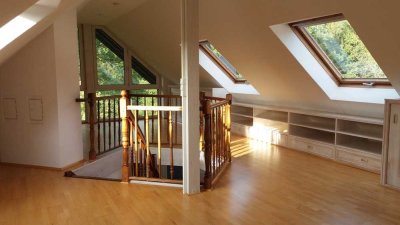 Bergisch Gladbach-Bensberg: Schöne Maisonette-Wohnung im Milchborntal!