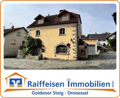 Großzügiges Wohnhaus oder Wohnen &amp; Arbeiten unter einem Dach - Markt Röhrnbach