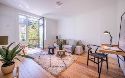 Exklusives Wohnen: Liebevoll sanierter Altbauklassiker mit Südbalkon! ++Courtagefrei++