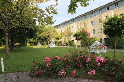 *prov.frei* - 2-Zi/Moosach, sonnig, ruhig, bezugsfertig mit großem S-W Balkon