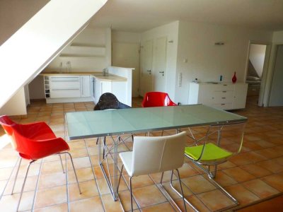 Charmante, möblierte Maisonette-Wohnung mit Aufzug in guter Lage