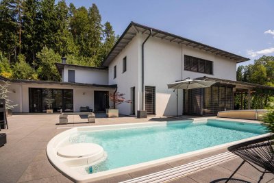 Exklusives Mehrfamilienhaus mit 3 Wohneinheiten - moderne Architektur trifft flexible Nutzung!