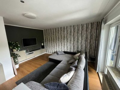 Helle 3 Zimmer Wohnung in Rheinlage