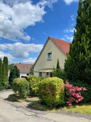 Großzügiges Einfamilienhaus mit Doppelgarage & Wintergarten auf 731 m² in Bestlage Ochsenhausen