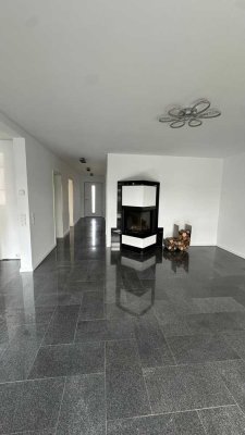 Gehobene 3-Zimmer Wohnung mit EBK, Terrasse, Garten und Sauna in Weißenthurm