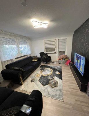 2,5-Zimmer-DG Wohnung mit Balkon und EBK in Schwäbisch