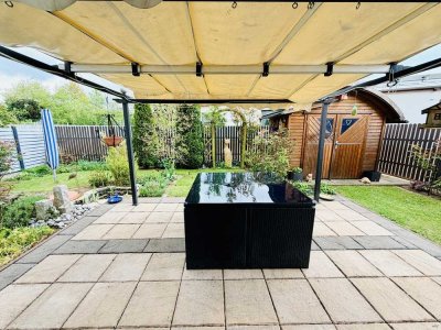 Keine Käuferprovision - Terrassenwohnung mit wunderschönem Garten, Garage & extra Stellplatz.