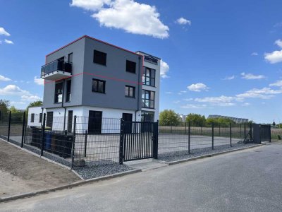 Moderne 3 Raumwohnung mit Balkon in einem Gebäudekomplex