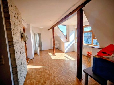 Preisreduktion! DACHJUWEL MIT BALKON ? STILVOLL WOHNEN MIT CHARME UND KOMFORT