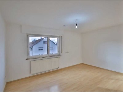 Schönes **WG-ZIMMER** mit Balkon in Ludwigsburg Ost