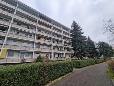 **JETZT EINZIEHEN**2-Zimmer-Wohnung // Balkon // Bad mit Dusche // 3.OG // ab Sofort