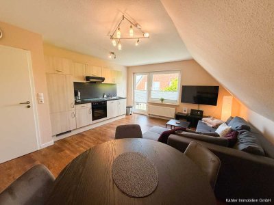 Provisionsfrei! Modernisierte 3-Zimmer-DG-Wohnung mit 2 Schlafzimmern und 2 Balkonen in Deichnähe