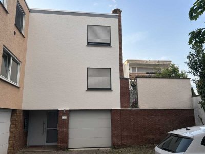 Haus in Rheinbach ca. 125qm Wohnfläche, 5 Zimmer zu Mieten