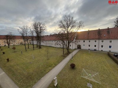 Außergewöhnliche 4-Zimmer-Familienwohnung in idyllischer Grünlage: im letzten Stockwerk mit Weitblick, durchdachter Raumaufteilung und unschlagbarem Preis!