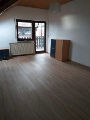 Ruhige 2-Zimmer Dachgeschosswohnung