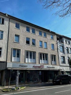 Sehr großzüge und moderne Wohnung mit Dachterasse