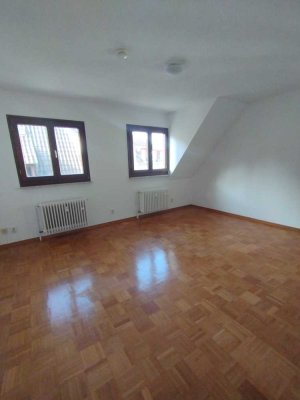 Charmante 1-Zimmer Wohnung im 3. OG, frisch saniert in Neckargemünd