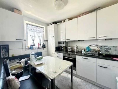 Top gepflegte 3-Zimmer-Wohnung mit großem Balkon & TG