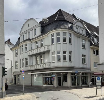 Erstbezug nach Sanierung - pure Individualität trifft Luxus im Altbau