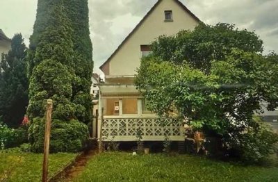 Achtung *Handwerker *Häuslebauer * Modernisierungswürdiges  EFH mit eingewachsenen Garten