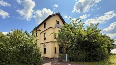 Wohnen mit Stil im Frauenland: Lichtdurchflutete Wohnung nach umfassender Renovierung