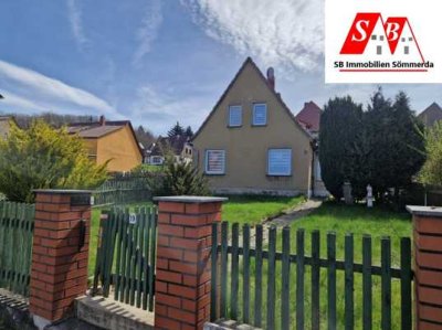 Sanierungsbedürftiges, freistehendes  Einfamilienhaus mit Garage in Rastenberg zu verkaufen!