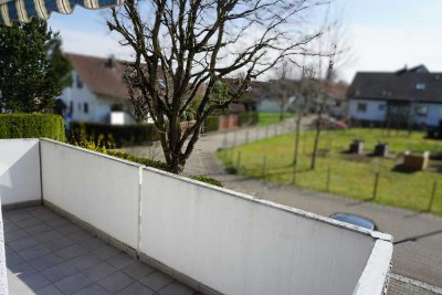 Erstbezug nach Sanierung: 3-Zimmer-Wohnung mit gehobener Ausstattung mit Balkon und EBK