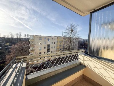 3-Zimmer - 4 OG - 62,15 m² - Bezugsfrei - Westloggia - Einbauküche - Bestlage am Lietzensee - Keller