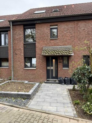 Kernsaniertes 4-Zimmer-Haus in Krefeld-Oppum