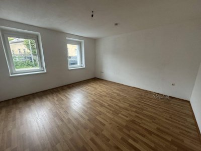 Günstige, geräumige 2 Zimmerwohnung - unbefristeter Mietvertrag